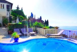 Villa s bazenom i ekskluzivnim pogledom na otvoreno more, Dubrovnik, بيت