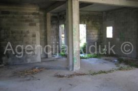 Split, Stobreč kuća u izgradnji 314 m2 - legalizirana!, Split - Okolica, Kuća