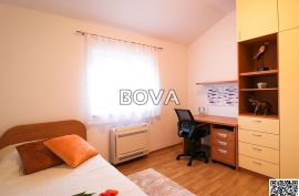 Kuća za odmor 260 m2 – Kožino *Bazen* (ID-2209), Zadar - Okolica, Famiglia