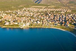 Zadar okolica, Karin Gornji, građevinsko zemljište prvi red do mora, Obrovac, Zemljište