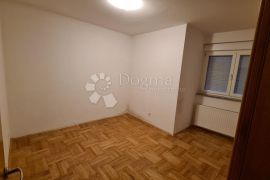 Stan u mirnom dijelu Zagreba u Podsusedu, Podsused - Vrapče, Appartamento