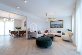 Prodaja kuće s luksuznim stanovima blizu centra Dubrovnika, Dubrovnik, Casa