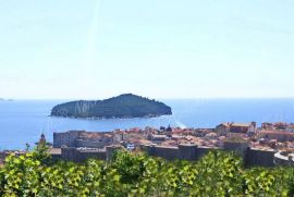 Zemljište od 879 m2 iznad Starog Grada s postojećom kućom - Dubrovnik, Dubrovnik, Дом
