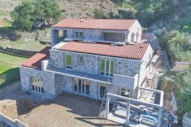 Villa cca. 370 m2 u izgradnji, zemljište 1460 m2  – Dubrovnik otoci, Dubrovnik, Maison
