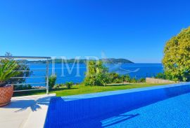 Villa with pool, first row to the sea - Luxurious experience of living in nature - EXCLUSIVE SALE IMB, Dubrovnik, Ev