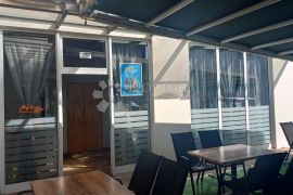 Nova Gradiška pizzeria i caffe bar u radu, Nova Gradiška, العقارات التجارية