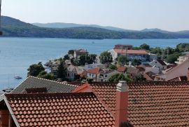 ŠIBENIK, dva stana u centru sa predivnim pogledom na more, Šibenik, Stan