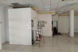 Izuzetan poslovni prostor u Karlovcu, Karlovac, Εμπορικά ακίνητα