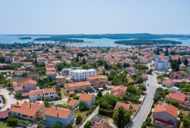 Pansion s uhodanim poslovanjem i pogledom na more, Medulin, Kuća