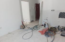 Drenova manji 1s+db sa garažom u novogradnji, Rijeka, Appartment
