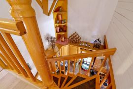 Očaravajuća drvena kuća, Donja Voća, Famiglia