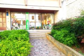 Dvoetažni poslovni prostor na atraktivnoj lokaciji, Pula, Εμπορικά ακίνητα