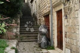 Kamena kuća za adaptaciju, Dubrovnik, Kuća