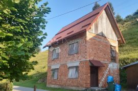 Autohtona kuća u G. Kotaru, snižena cijena. PRILIKA, Vrbovsko, Kuća