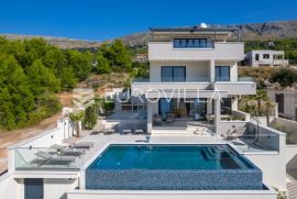 Split, Podstrana, elegantna vila s panoramskim pogledom na more i bazenom, Podstrana, Casa