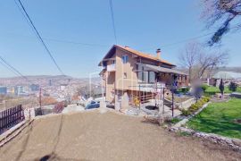 Kuća na dva sprata sa baštom i voćnjakom, Centar, Sarajevo Centar, Ev