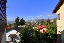 Kuća na tri etaže i garažom Iznajmljivanje Breka Centar, Sarajevo Centar, Maison