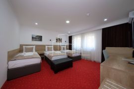 Prodaja nov opremljen Hotel i prateći objekti, Sarajevo Stari Grad, Immobili commerciali