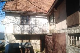 GORSKI KOTAR, RAVNA GORA - Samostojeća kuća s garažom, gospodarskim objektima, voćnjak i veliko zemljište, Ravna Gora, بيت
