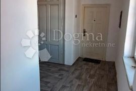Stan,106 m²,četverosoban,1 kat,Donji Grad,Osijek, Osijek, Kвартира