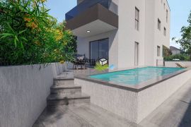 Istra, Pula, stan u prizemlju sa bazenom, 91m2, 2SS+DB, garaža, vrt, NOVO!! #prodaja, Pula, Wohnung