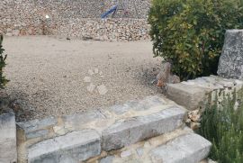 OTOK KRK, GARICA-kamena kuća s bazenom na mirnoj lokaciji, Krk, Дом