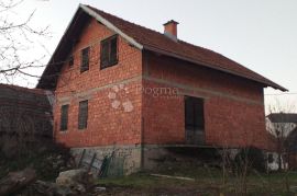 Prilika!! Prodajemo kuću rohbau pod krovom u blizini Vrbovskog, Vrbovsko, Ev