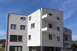 ODLIČAN STAN,  3S+ DB, 120 m², Pula, Wohnung
