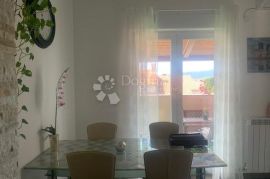 Prekrasan 4S+DB stan u Dražicama, najam!, Jelenje, Appartamento