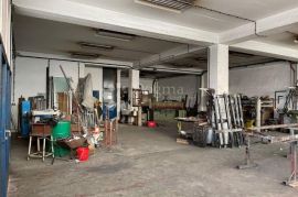 Iznajmljujemo P.P. 240 m² u poslovnoj zgradi, Rijeka, Propriedade comercial