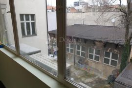 Peterosobni stan za najam na Trgu žrtava fašizma, Gornji Grad - Medveščak, Appartment