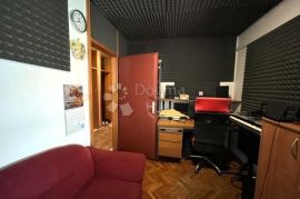 Turnić - trosobni stan sa dnevnim boravkom 77 m2, Rijeka, Apartamento