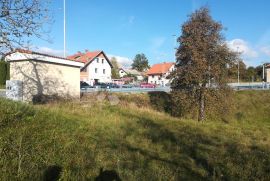 Teren s legaliziranom kućicom, Vrbovsko, أرض