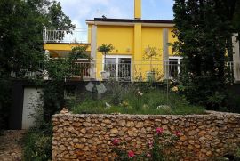 Samostojeća kuća okružena zelenilom!, Labin, Famiglia