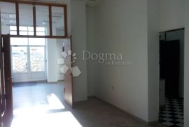 Poslovni prostor Podmurvice 107 m², Rijeka, Poslovni prostor