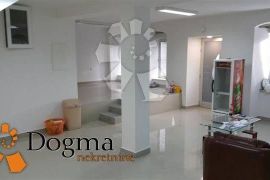 POSLOVNI PROSTOR RIJEKA POTOK 100 m², Rijeka, Commercial property