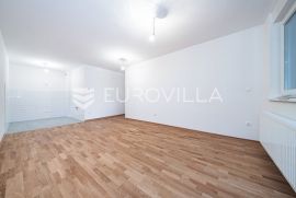 Zagreb, Lovinčićeva ulica, poslovno-stambeni prostor, PRVI NAJAM, 61 m2 + GPM, Zagreb, Daire