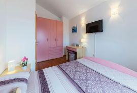 Lijepo uređen dvoetažni stan na traženoj lokaciji, Pula, Istra, Pula, Διαμέρισμα