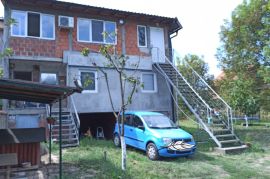 Prodajem kucu sa dva odvojena stana Dudovi-Obrenovac, Obrenovac, Ev