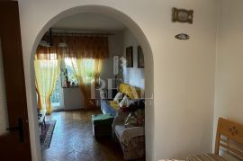 Zamet, kvalitetna samostojeća kuća P+1, 140 m2, Rijeka, Famiglia
