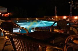 Hotel u Istri 80m od mora pored prekrasnih plaža, Barban, Σπίτι