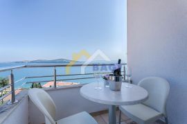 Hotel s 26 soba s pogledom na otoke uz plažu, Split, Σπίτι