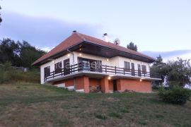 Surdulica, Vlasina Stojkovićeva, kuća 145m2, Casa