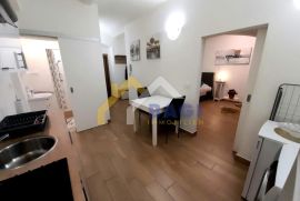 Centar-Mihanovićeva 36m2 Studio apartman, Donji Grad, Διαμέρισμα