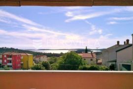 Istra, Štinjan - kuća s pet namještenih apartmana, panoramski pogled na Brijune, Pula - Okolica, Kuća