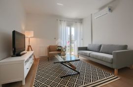 ISTRA, PULA 3S+DB stan na odličnoj lokaciji 76 m2, Pula, Appartamento