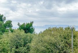 RIJEKA, DONJA VEŽICA - novoadaptirani stan s pogledom na more, Rijeka, Appartment