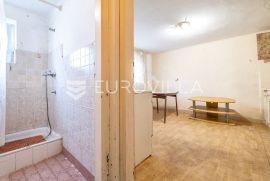 Zagreb, Petrova, jednosoban stan za adaptaciju 40 m2, Zagreb, Appartement