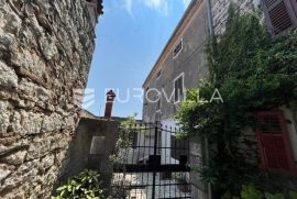 Istra, Vrsar, kamena kuća za renovaciju, Vrsar, House