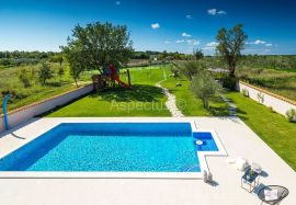 Luksuzna kuća s bazenom okružena zelenilom, Marčana, Istra, Marčana, Σπίτι